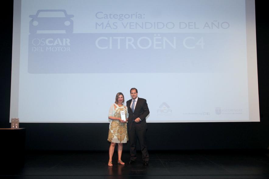 Entrega de Premios Oscar del Motor -  Una premiada con la autoridad.