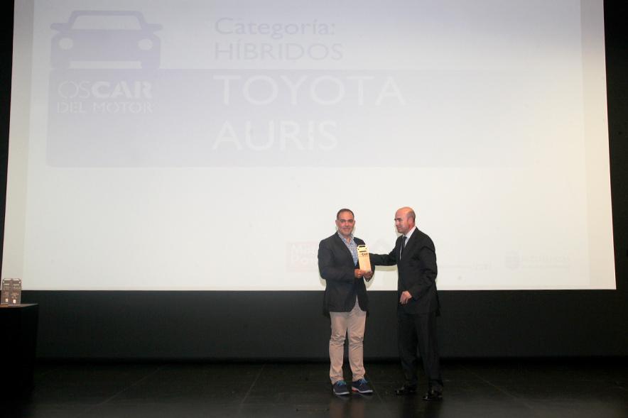 Entrega de Premios Oscar del Motor -  Premiado  en el escenario.
