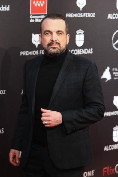 Posado en alfombra roja