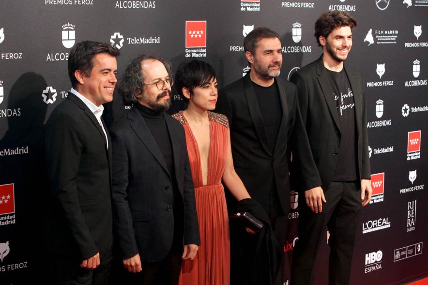 Nominados posando