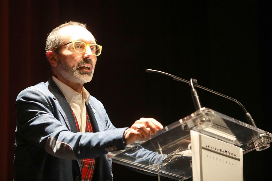 Entrega de Premios Atenea y Hombres por la Igualdad 2021 - Primer plano de Octavio Salazar, Premio Atenea.