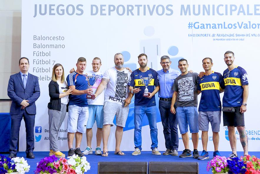 Alcalde Rafael Sánchez, concejales María Espín, autoridades y deportistas. Entrega Premios Competiciones Locales 2018-19 -