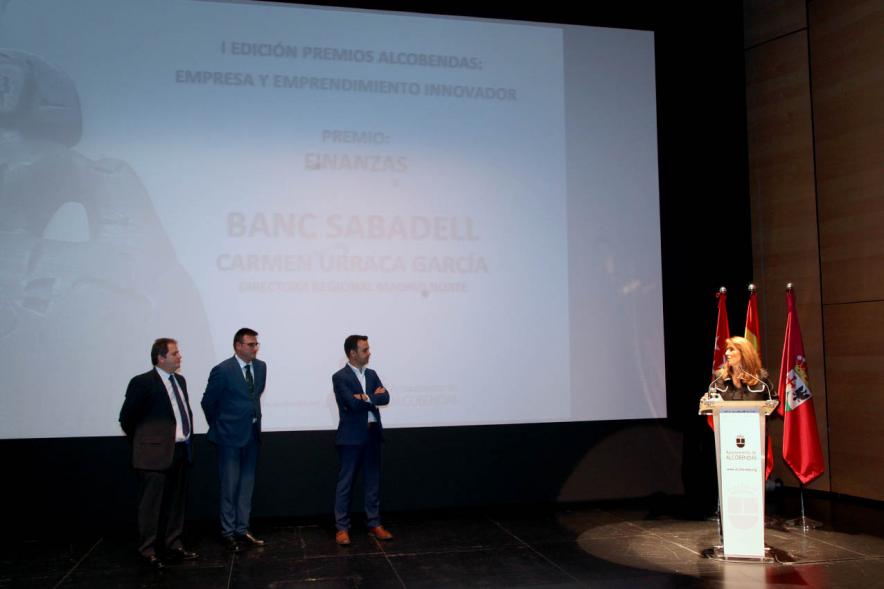 Ponente y autoridades. -  2019 