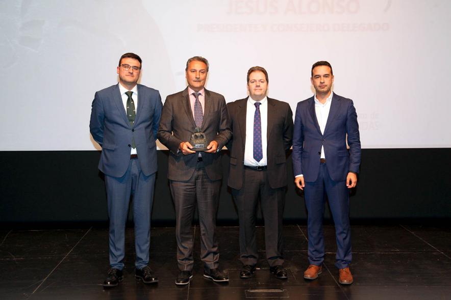 Concejales Miguel Ángel Arranz, Roberto Fraile Herrera, Alejandro Suarez Sánchez (CEO) y premiado- 2019