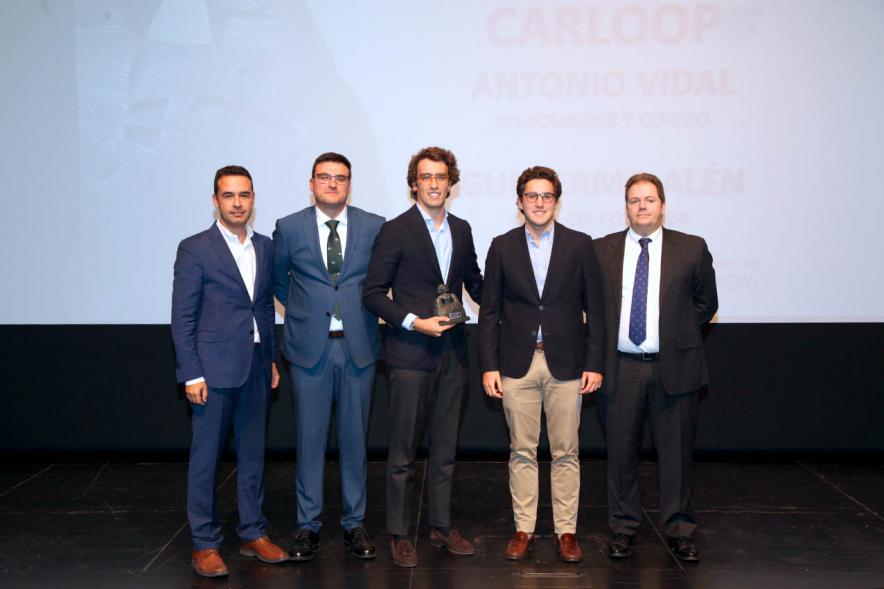 Autoridades y premiado.  2019 