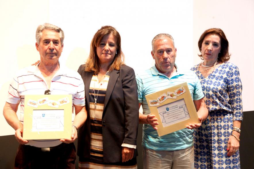 Semana del Mayor 2018 - Presentación -  Imagen de dos representantes municipales y un participante. 