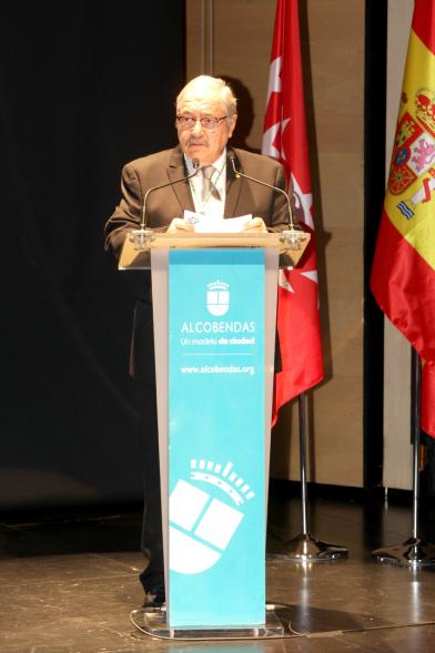 Presentación de las Fiestas de la Virgen de La Paz 2018 - Imagen de una autoridad en un momento de su discurso. 