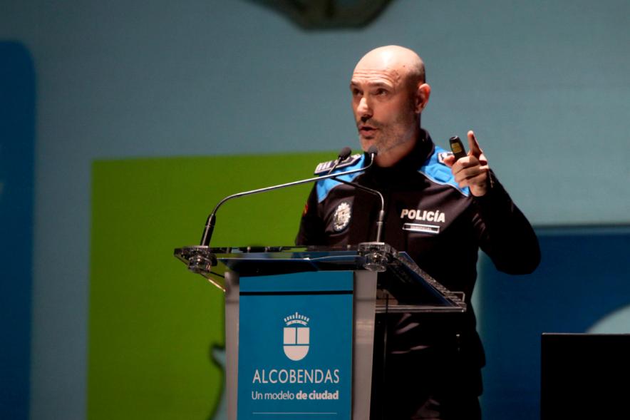 Presentación de la Campaña "Se Buscan Valientes" - Discurso de la policía.