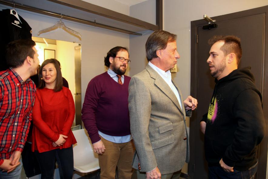 Presentación de la Campaña "Se Buscan Valientes" -El alcalde con un protagonista.