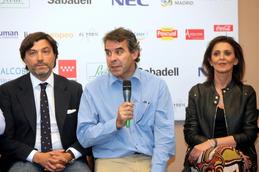 Presentación del IIIer Memorial Luis Aragonés -  Grupo de los asistentes.