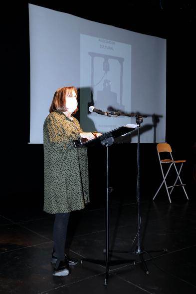 Participante en la lectura del libro.