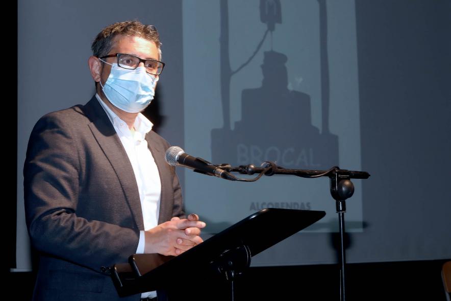 Alcalde Rafael Sánchez en la presentación del libro. 