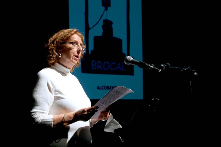 Participante en la lectura del libro.