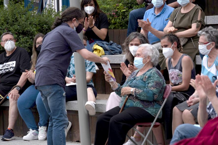 Eduardo Andradas con asistentes al evento - 2021