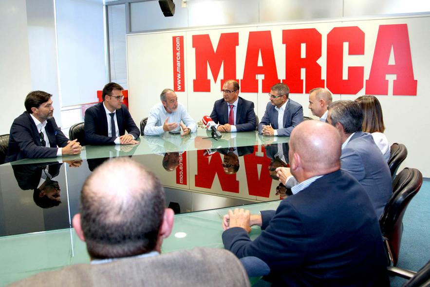 Presentación Madrid International Cup U14 2019 - Imagen los representantes de la organización en un momento de la presentación.