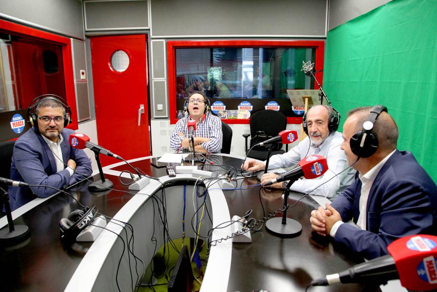 Presentación Madrid International Cup U14 2019 -  Imagen del alcalde Rafael Sánchez Acera en la presentación que se realizó en la sede del diario Marca acompañado de otras personalidades.