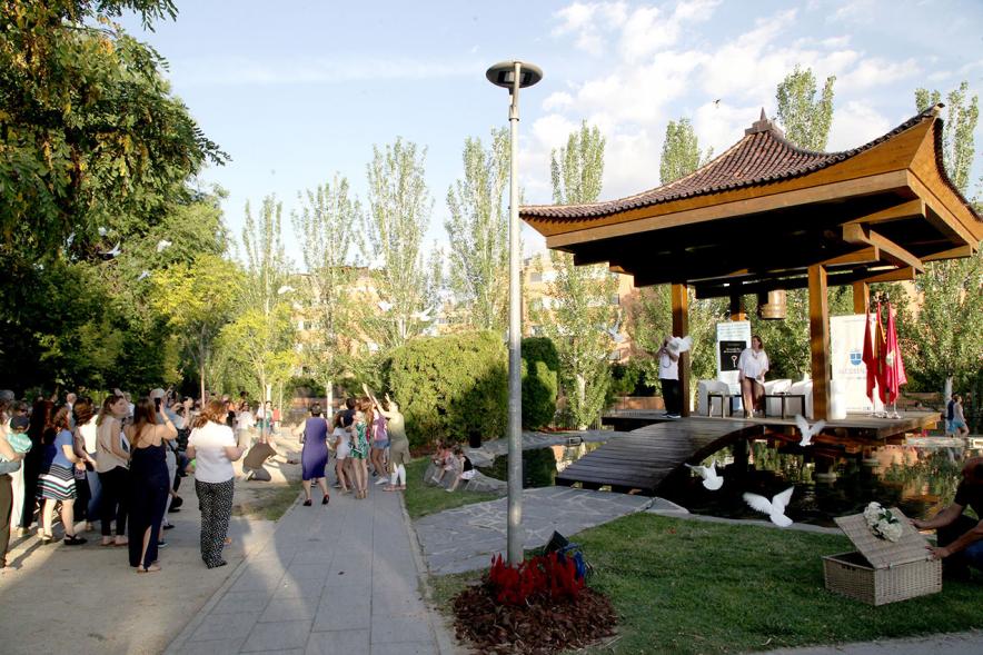 Presentación Obra "El Pequeño Libro de los Grandes Valores" - Panorámica de la presentación en la Campana de la Paz.