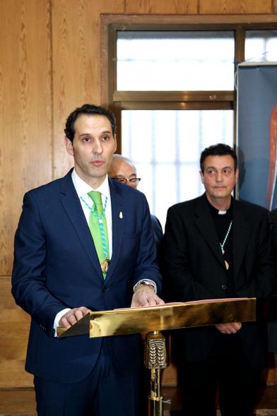 Nombramiento del Prioste Mayor Fiestas Virgen de la Paz 2018 - Un responsable de la cofradía hablando.