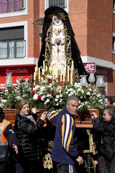 Procesión del Encuentro 2018 - Imagen de la Virgen de la Soledad, en un momento de la procesión.