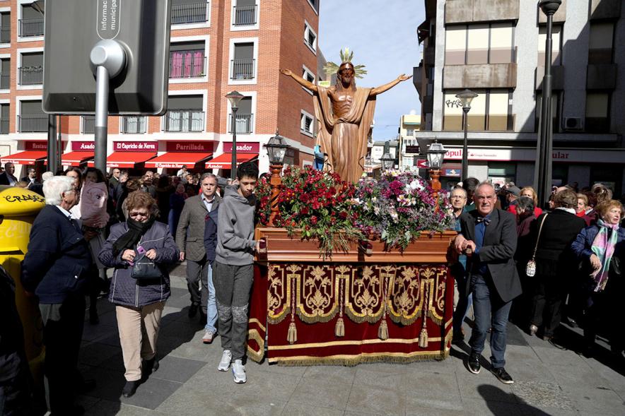 Procesión del Encuentro 2018 - Imagen del Cristo Resucitado, en un momento de la procesión.