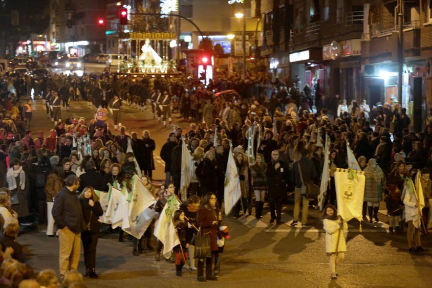 Procesión de la Virgen de La Paz 2017 - Las banderas de la cofradía.