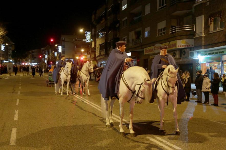 Procesión de la Virgen de La Paz 2017 - A caballo los cofrades.