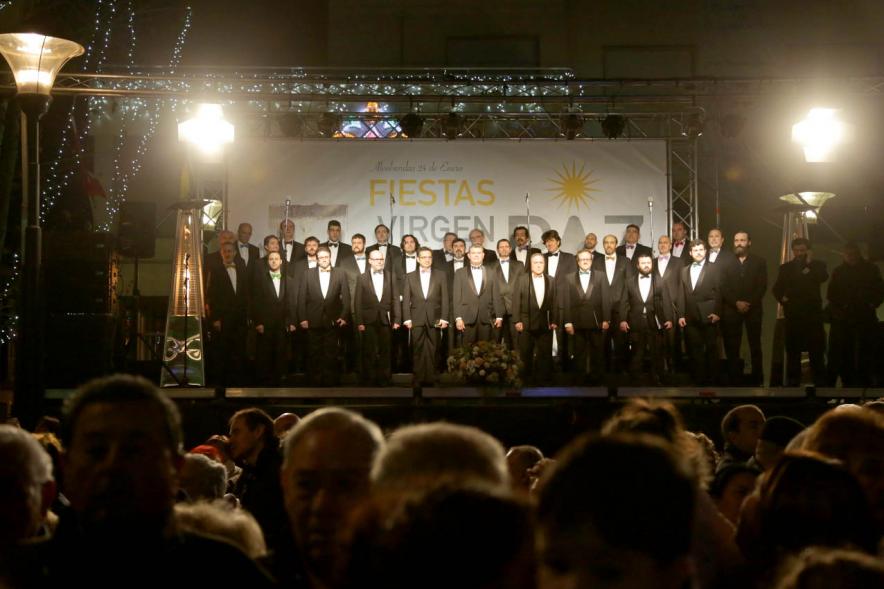 Procesión de la Virgen de La Paz 2017 - El coro masculino.