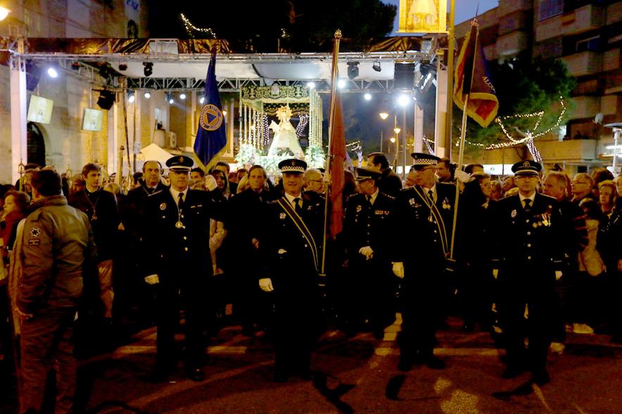 Procesión Virgen de la Paz 2018 - La policía custodia a la Virgen.