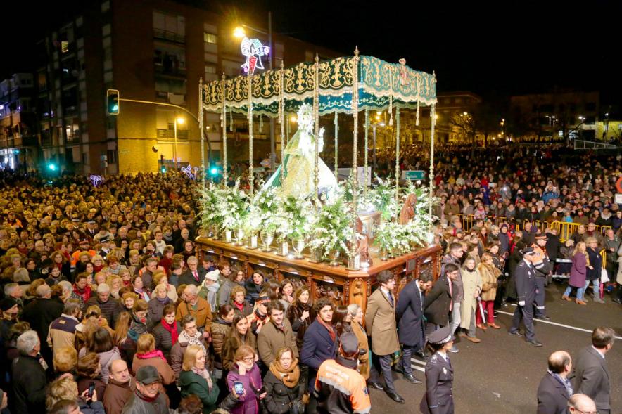 Procesión de la Virgen por las calles del Municipio