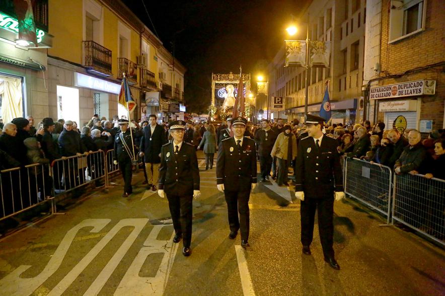 Fiestas Virgen de la Paz 2019 - Procesión Virgen de la Paz - Imagen de un momento de la procesión, donde vemos el paso Policía Municipal con uniforme de gala.