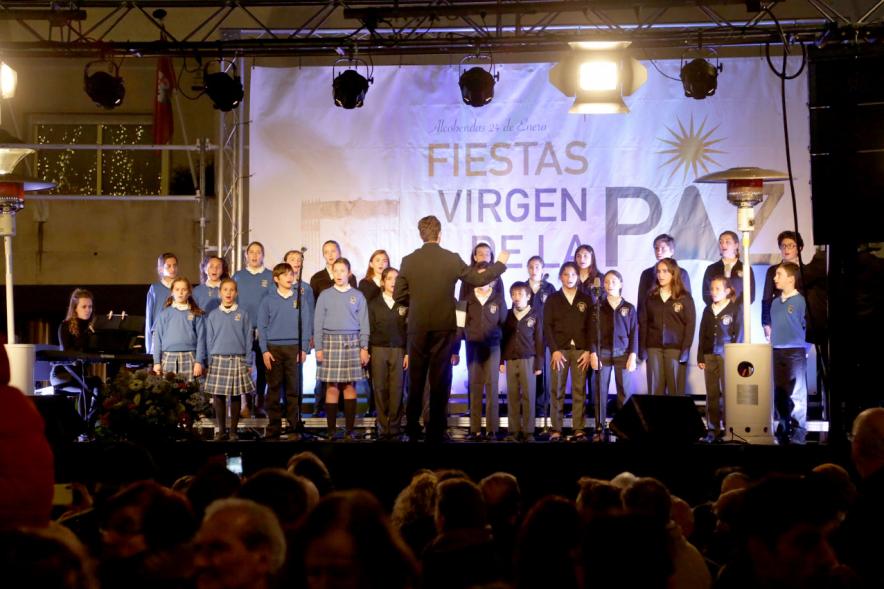 Fiestas Virgen de la Paz 2019 - Procesión Virgen de la Paz - Imagen de un momento de la actuación de la Imagen de un momento de la actuación de la Escolanía Nuestra Señora del Recuerdo.