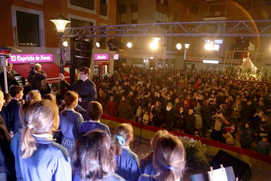 Fiestas Virgen de la Paz 2019 - Procesión Virgen de la Paz - Imagen de un momento de la actuación de la Escolanía Nuestra Señora del Recuerdo.