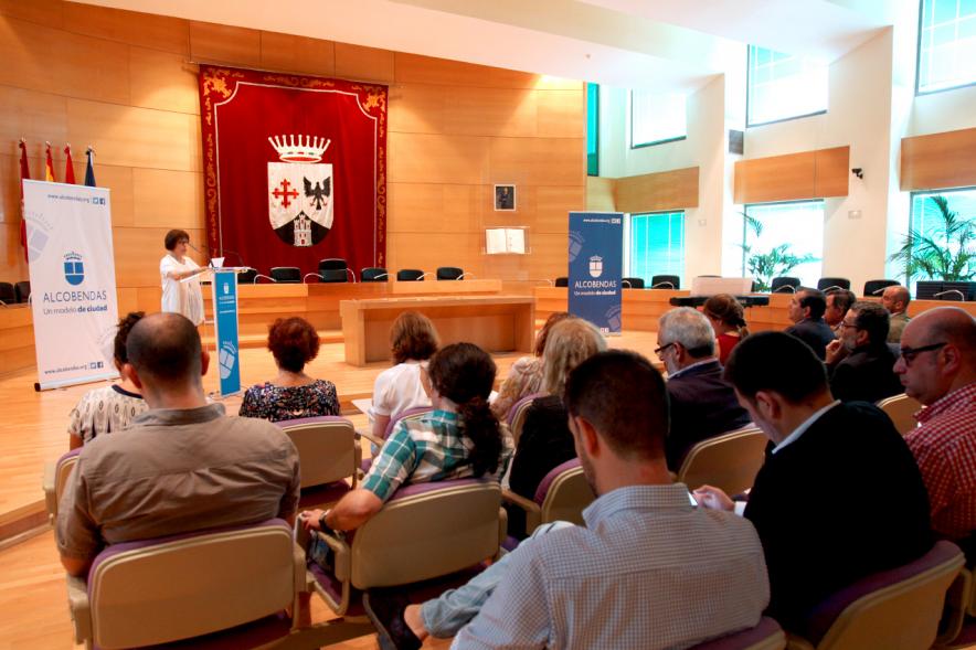 Reconocimiento a Profesores Jubilados - Vista trasera de los asistentes.