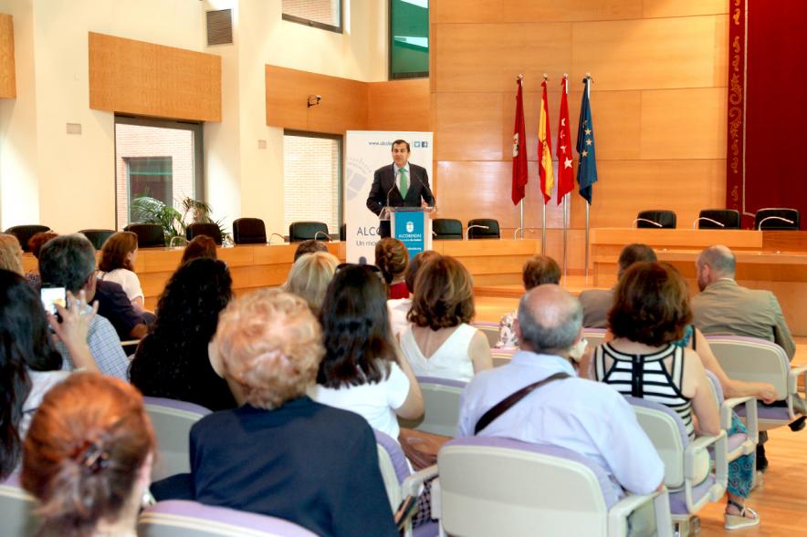 Reconocimiento a Profesores Jubilados - Vista frontal del evento.