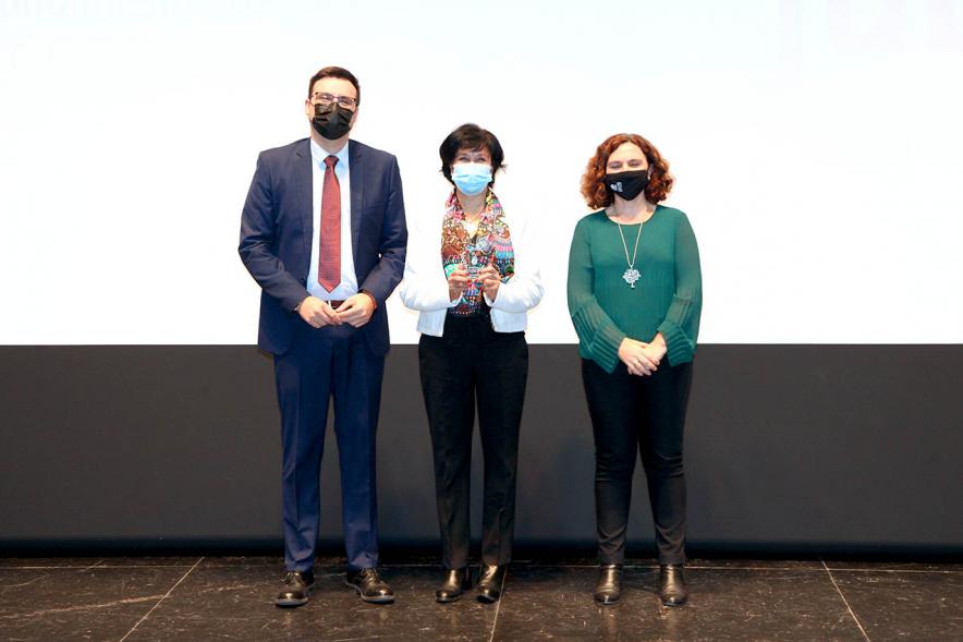  Concejales Ana Soto, Miguel Ángel Arranz y premiado. Jubilación de Profesores - 2020