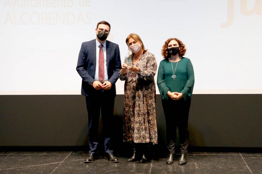  Concejales Ana Soto, Miguel Ángel Arranz y premiado. Jubilación de Profesores - 2020