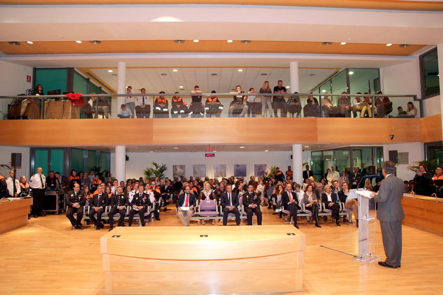 Entrega de Medallas de Protección Civil 2018 -  Imagen panorámica del salón donde se celebra el acto.