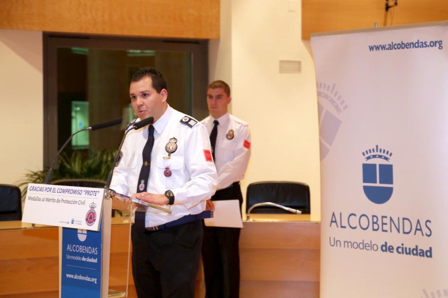 Reconocimiento a Voluntarios de Protección Civil - Imagen de un miembro de protección civil en un momento de su discurso.
