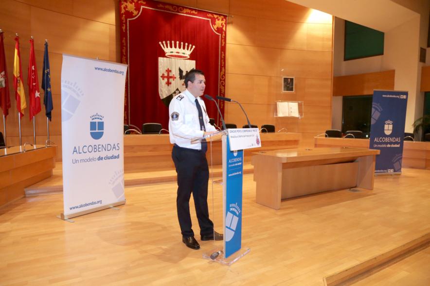 Reconocimiento a Voluntarios de Protección Civil - Imagen de un miembro de protección civil en un momento de su discurso.