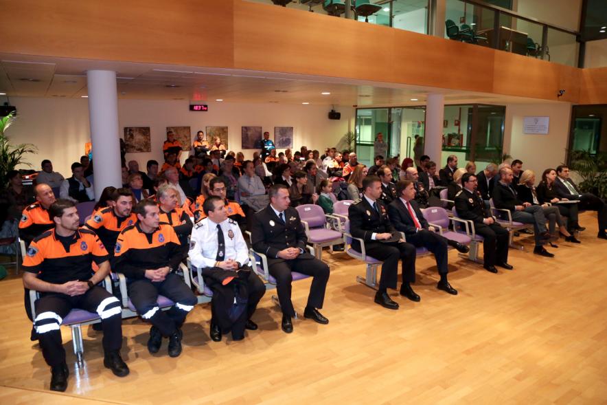 Reconocimiento a Voluntarios de Protección Civil - Imagen general del salón donde se celebra el acto.