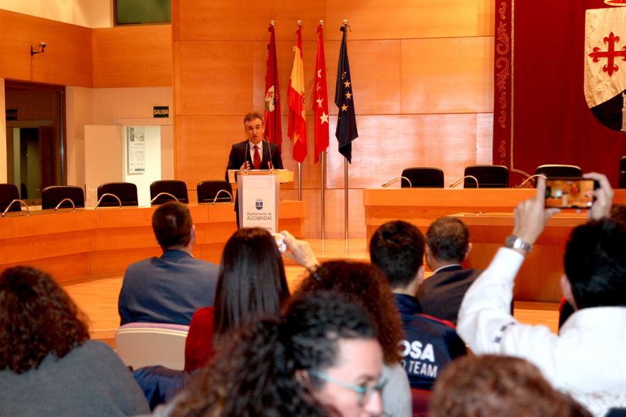 Recepción Club Taekwondo - Imagen de Jesús Tortosa Alameda en un momento de su discurso. 