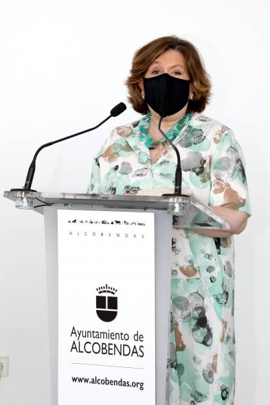 Inauguración Exposición Ramón Masats -Imagen de la concejal de cultura Rosario Tamayo en un momento de su intervención.
