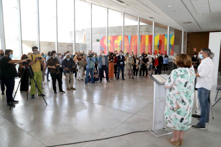 Inauguración Exposición Ramón Masats -Imagen de la concejal de cultura Rosario Tamayo en un momento de su intervención.