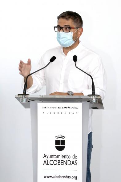 Inauguración Exposición Ramón Masats -Imagen del alcalde Rafael Sánchez Acera en un momento de su intervención.