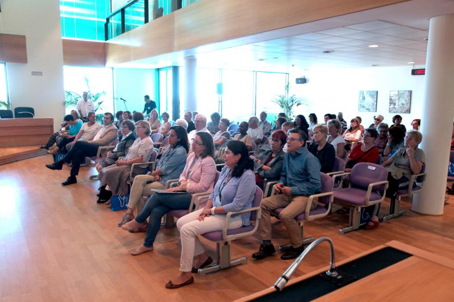 Recepción a la Asociación de Jumelage de Epinay - Imagen del público asistente al acto.