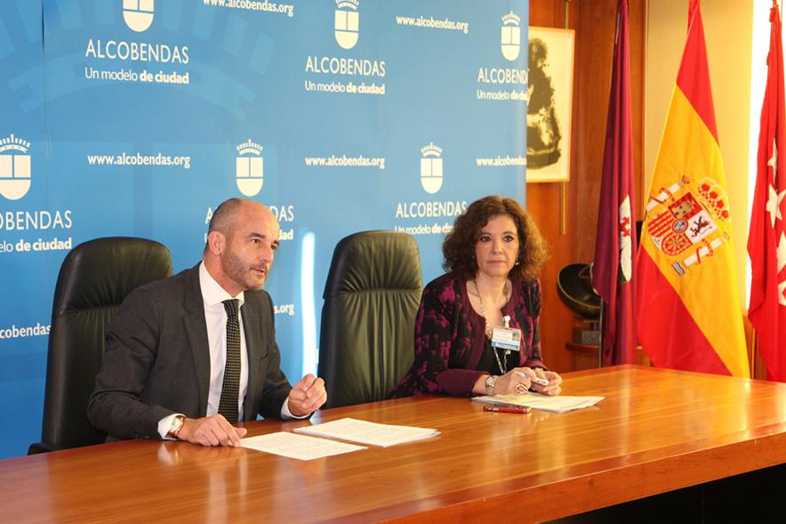 Recepción de la Delegación de la Comunidad Intermunicipal de Coimbra (Portugal) - Imagen de autoridades participantes en el acto.