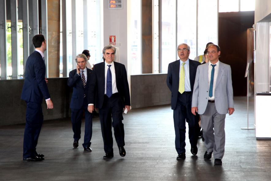 Recepción Diplomática Alcobendas Gran Ciudad - Imagen de autoridades llegando al acto.