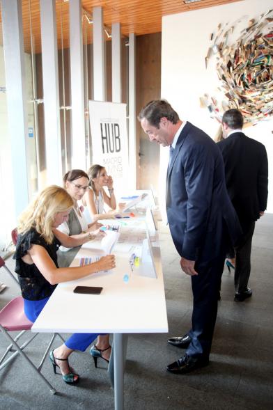 Recepción Diplomática Alcobendas Gran Ciudad - Imagen del hall donde se celebra el acto.