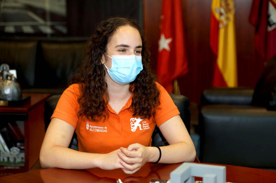 Recepción Paula Zugasti - Imagen de la campeona de esgrima Paula Zugasti.