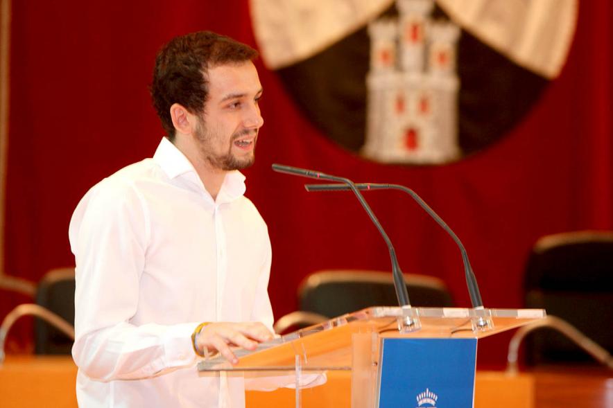 Recepción Equipo Fútbol Americano Royal Oaks Knights - Discurso de agradecimiento de uno de los responsables del equipo.